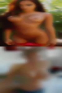 lissalou9, woman looking