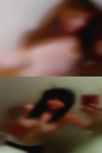 Avineuresti, women looking Avineuresti, women looking